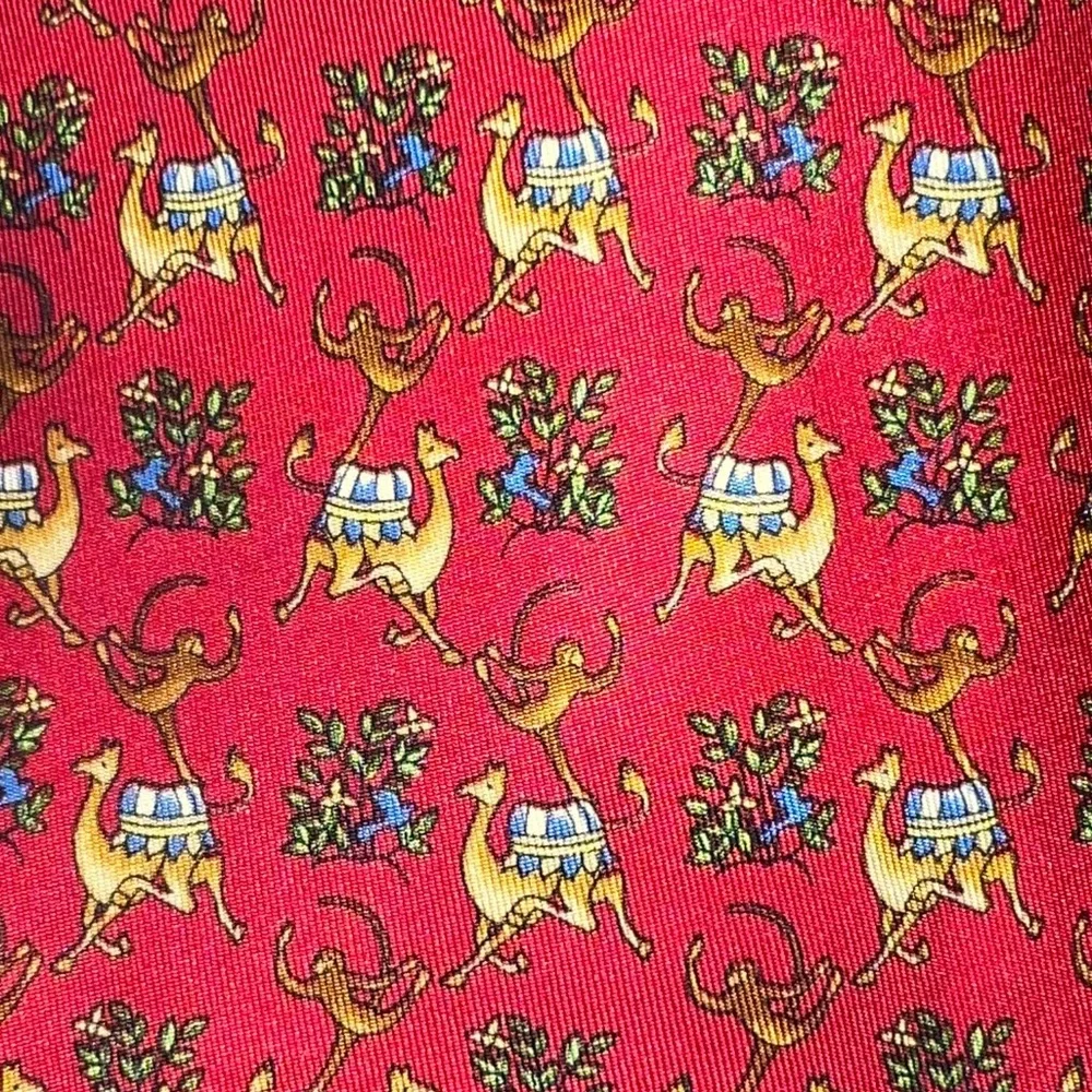 Salvatore Ferragamo red silk Necktie made in Italy Camels‎ & Monkeys
